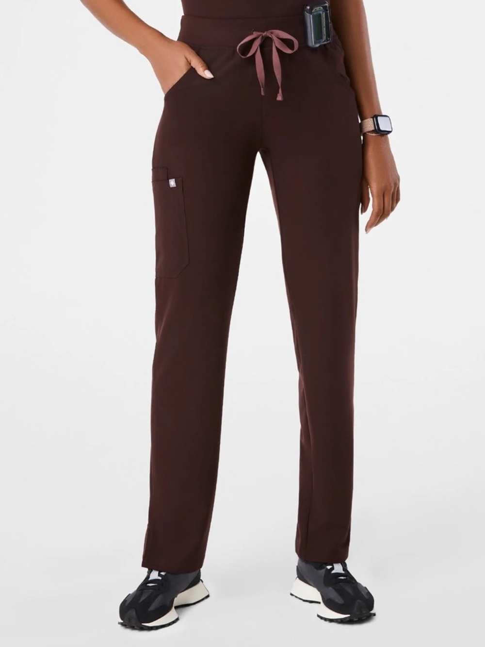 Figs Kade cargo scrub pants in espresso LP